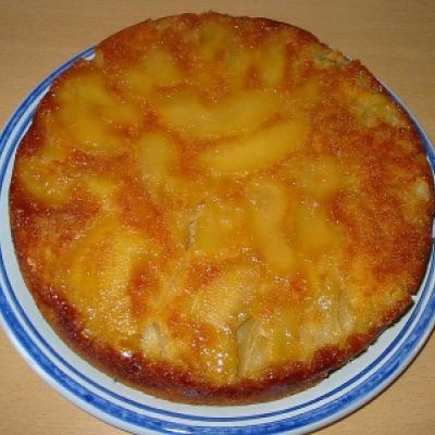 Gâteau aux pommes et au caramel