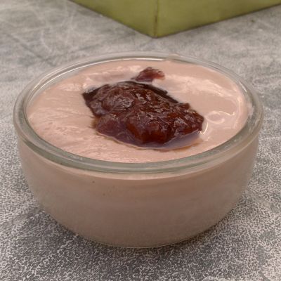 Expérimentation culinaire n°4 : panacota chocolat et confiture de rhubarbe