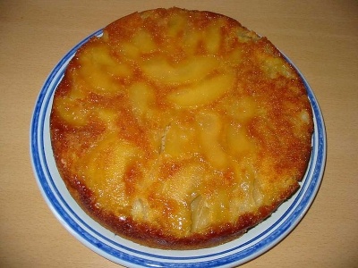 Gâteau aux pommes et au caramel